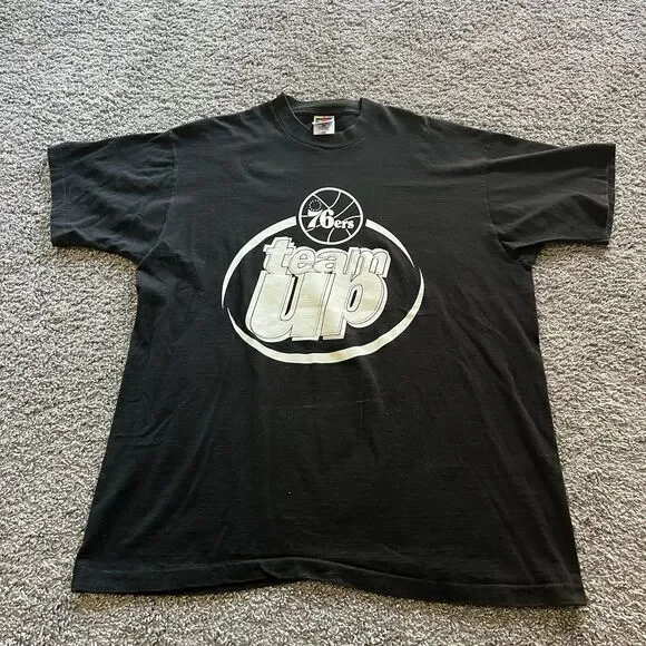 Vintage 90s Philadelphia 76ers Sixers Autograph Team Up T Shirt Black Sz XL NBA - Picture 2 of 9